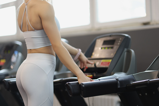 Make Working Out Easier with Treadmill hire post thumbnail image
