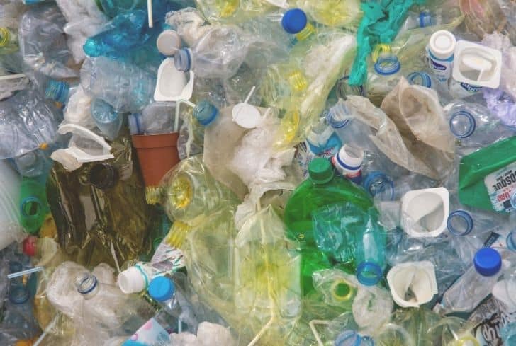How you can Properly Dispose of Your Plastic Waste materials post thumbnail image