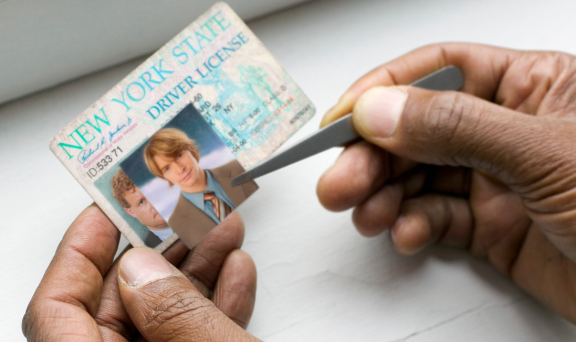 Get a Fake ID Easily: The Best Websites to Visit post thumbnail image