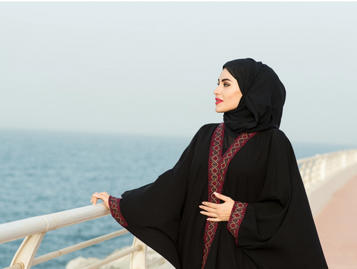 Stylish and Modest: Embrace Fashion with Abaya post thumbnail image